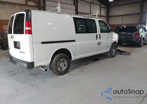 2006 Chevrolet Express Work Van из США, поврежденный, VIN 1GCHG35UX61149319